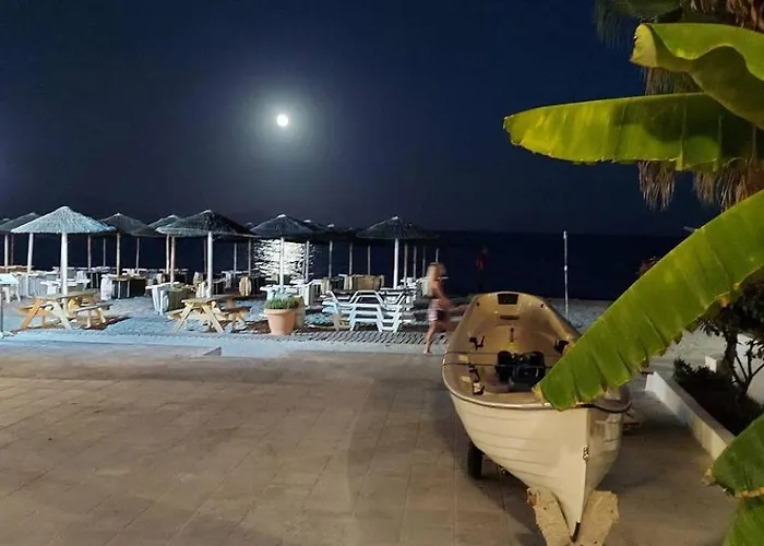 Beachfront Bliss Semesterbostad